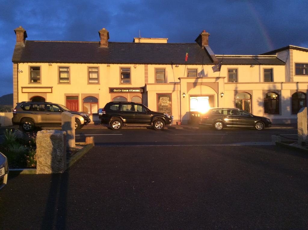 Achill Sound Hotel - Ostan Ghob A'Choire Zewnętrze zdjęcie