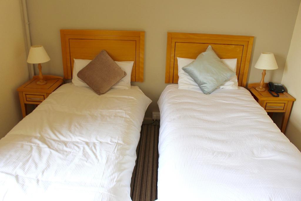 Achill Sound Hotel - Ostan Ghob A'Choire Zewnętrze zdjęcie