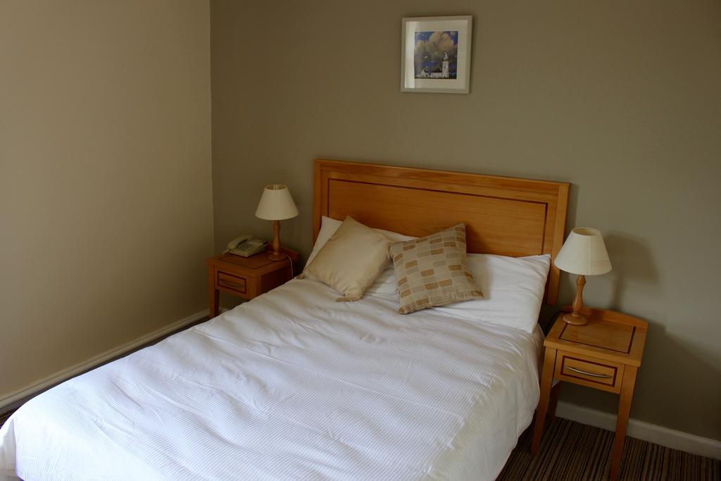 Achill Sound Hotel - Ostan Ghob A'Choire Zewnętrze zdjęcie